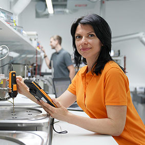 Calibration of immersion sensors in the thermodynamics laboratory