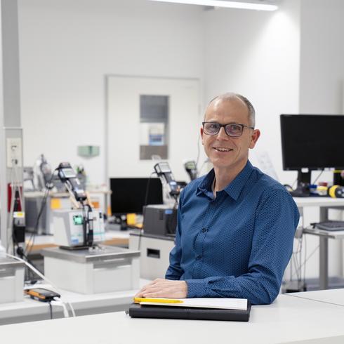 Mitarbeiter im Testo Labor Mitarbeiter im Testo Labor im Portrait