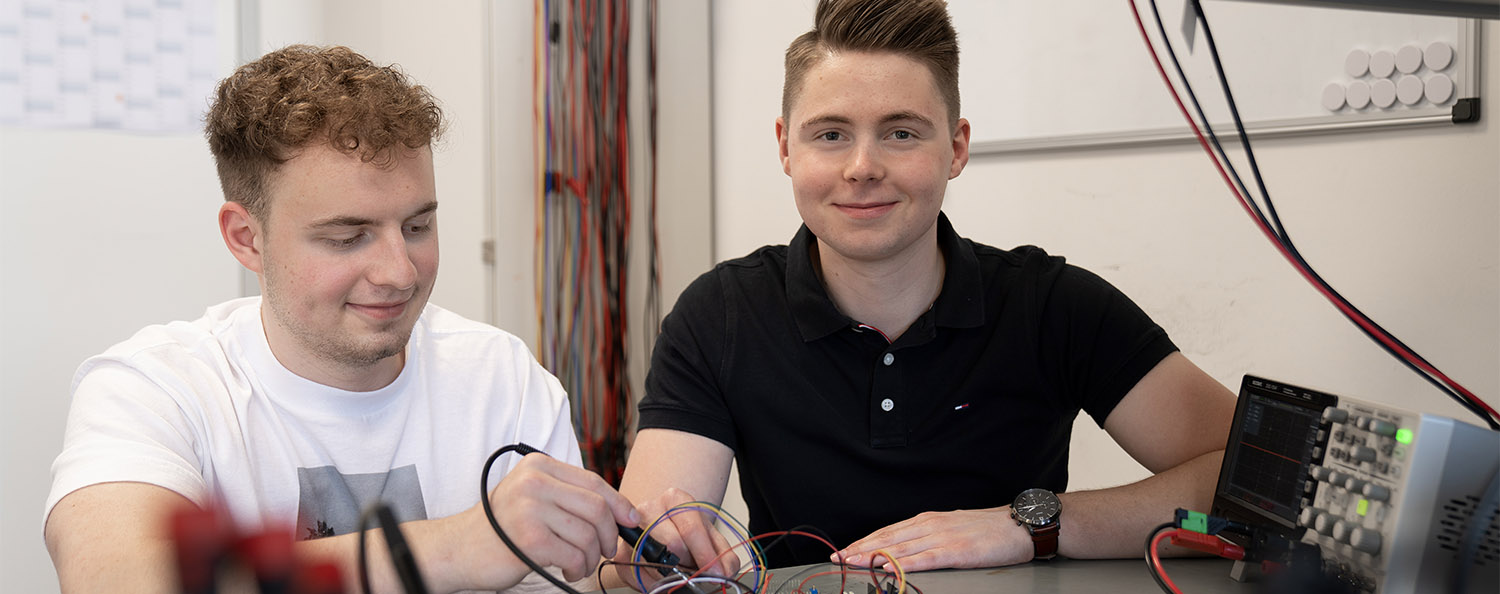 Studierende für das Studium Elektroniker für Geräte und Systeme