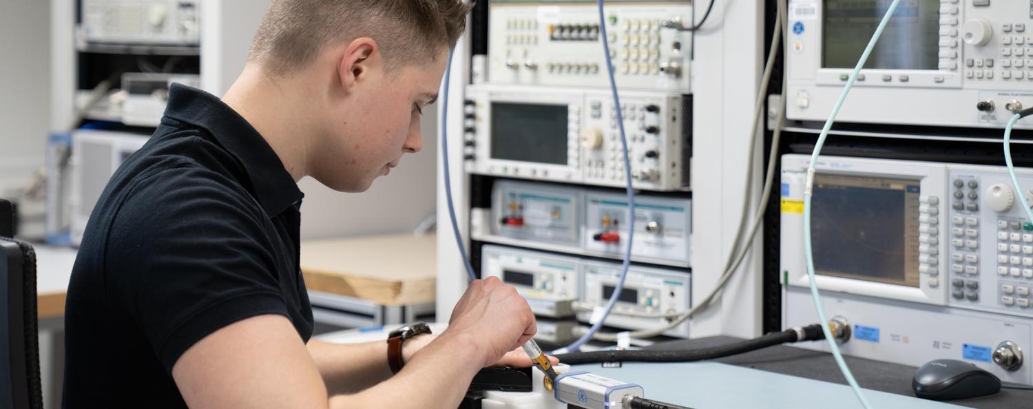 Electrical calibration on EMC measuring equipment