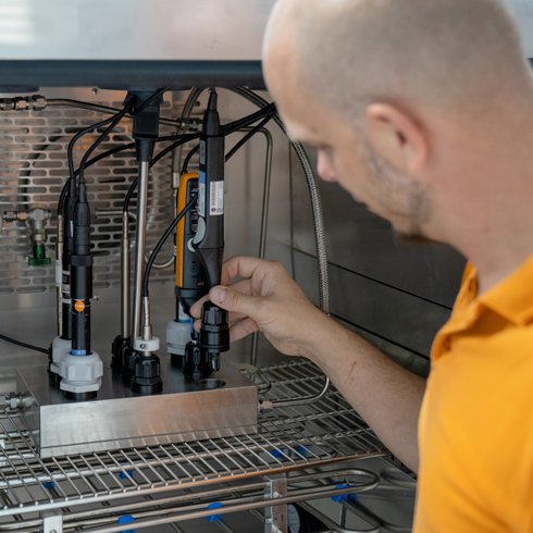 Kalibrierung im Feuchtegenerator Kalibrierung von Feuchtedatenlogger im Feuchtegenerator