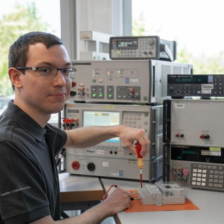 Calibration of an electrical power resistor
