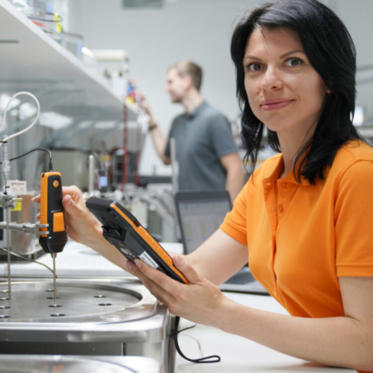 Kalibrierung von thermodynamischen Messmittel Kalibrierung von thermodynamischen Messmittel in den Laboren von Testo